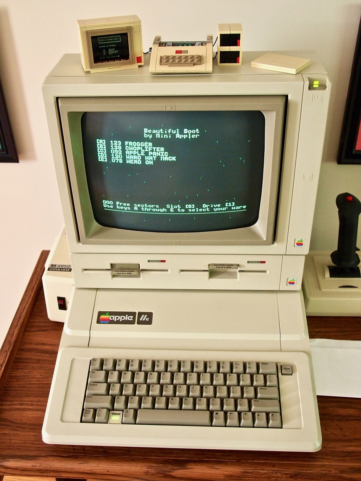Apple //e