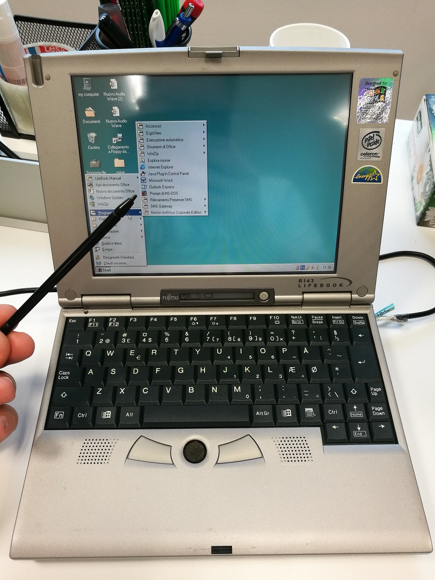 Fujitsu Lifebook B142